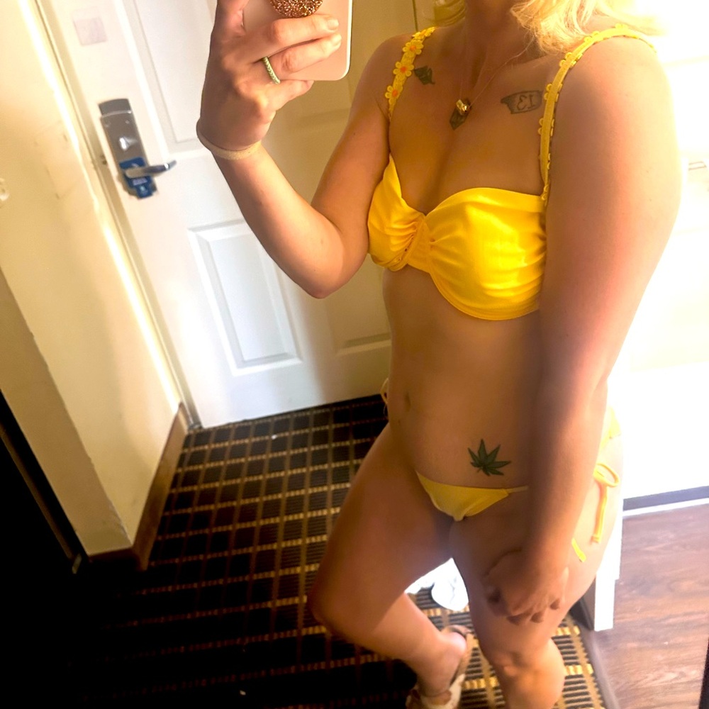 Bathing suits set
